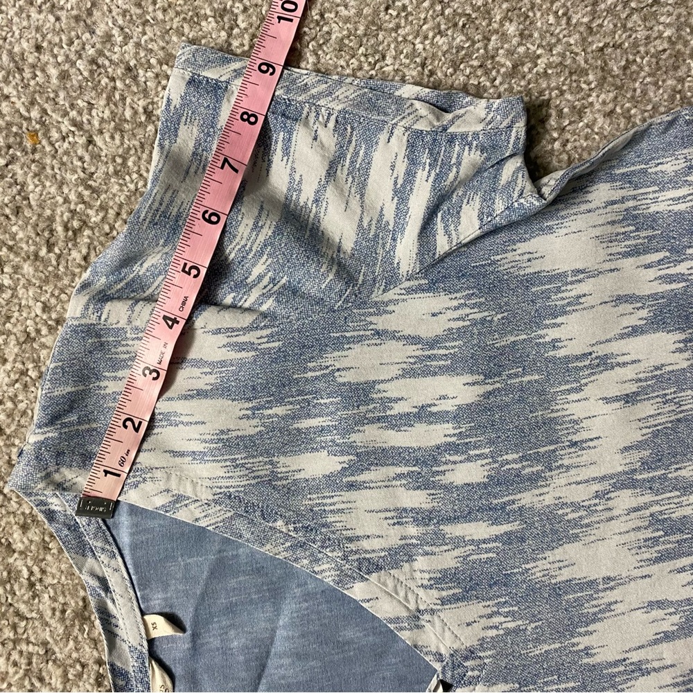 SOFT SURROUNDINGS Patterned Chambray Short Sleeved Shirt With Pockets - Picture 8 of 8